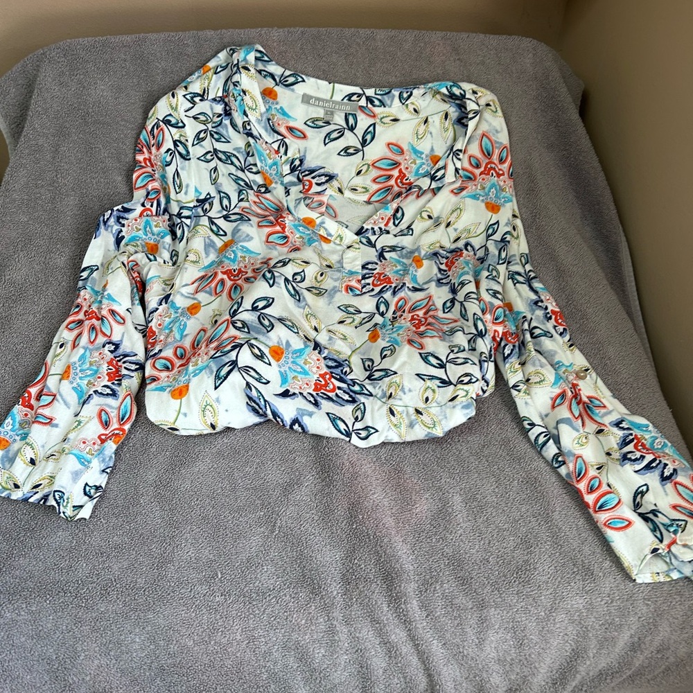 Daniel Rainn Multicolor Leaf Print Blouse